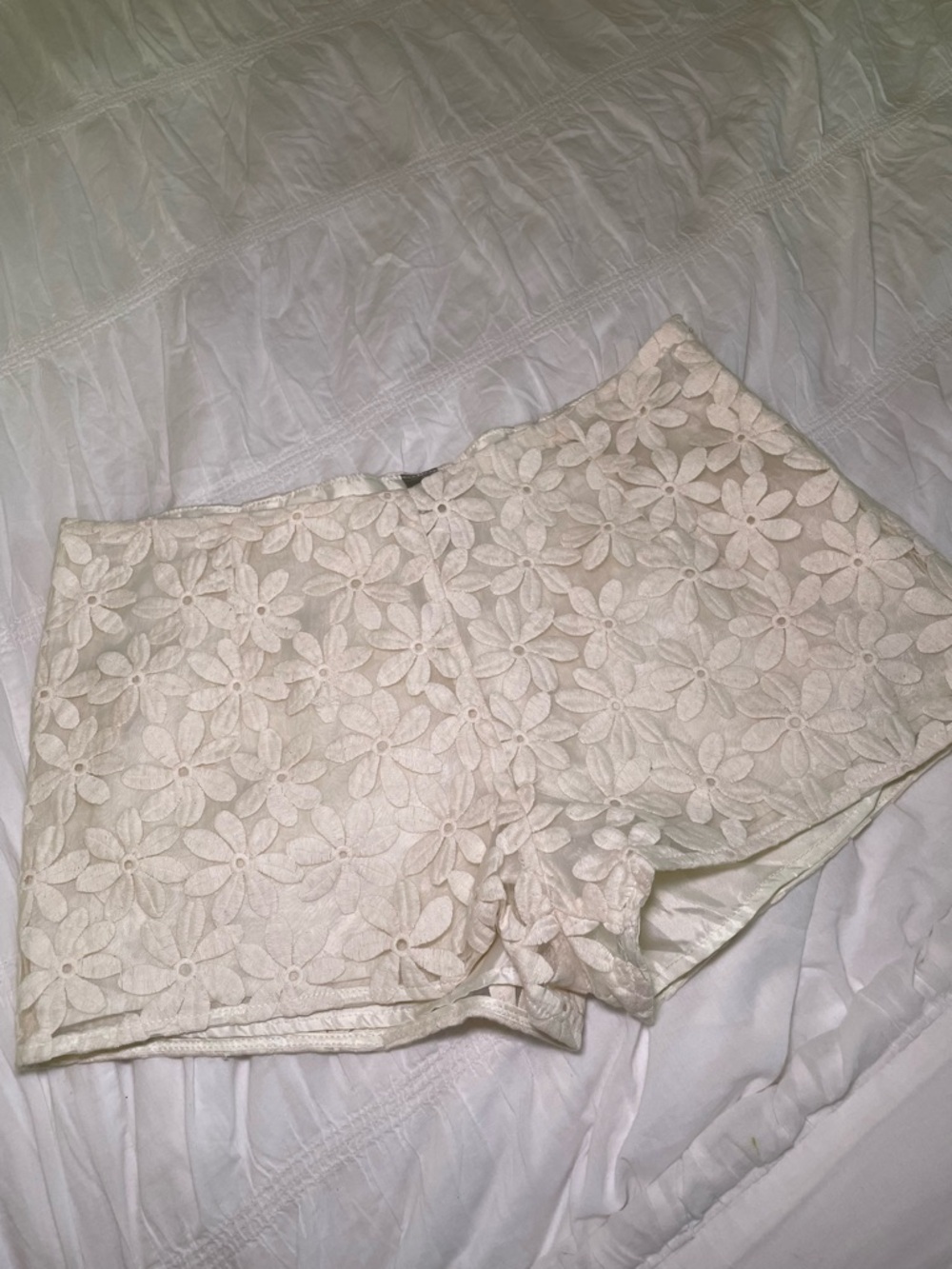 Mono B Cream Floral Lace High-Waist Micro Shorts